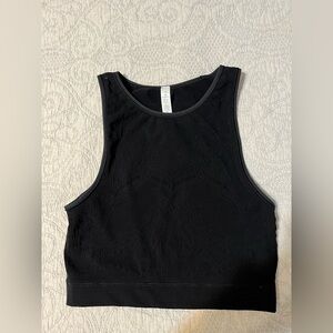 Lululemon Athletica Black Cropped Tank Top. Size 10